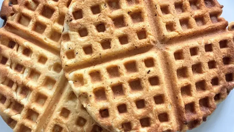 Ouderwetse Wafels uit een gietijzeren Wafelijzer